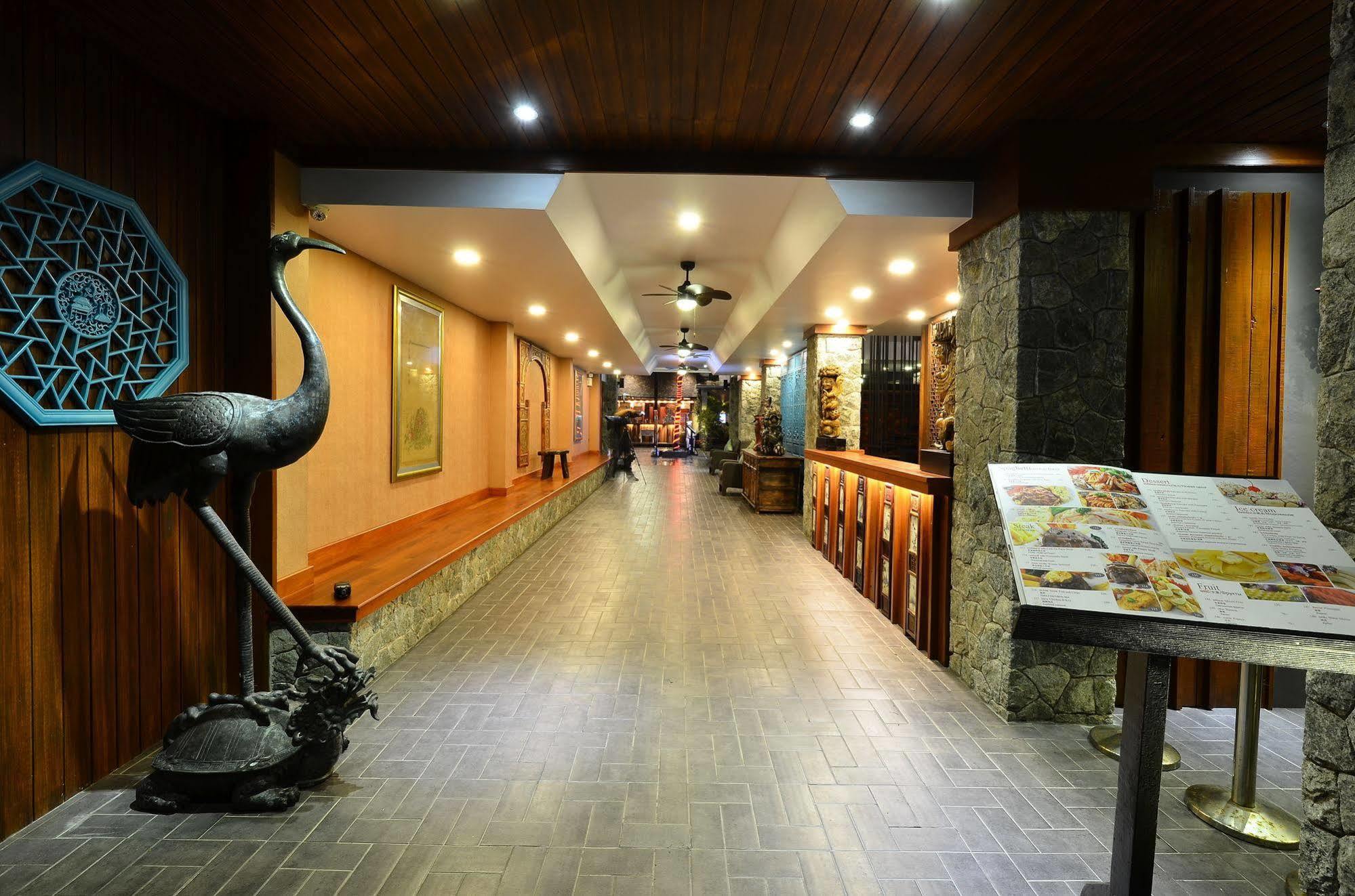 Lap Roi Karon Beachfront By Shanaya Exterior foto